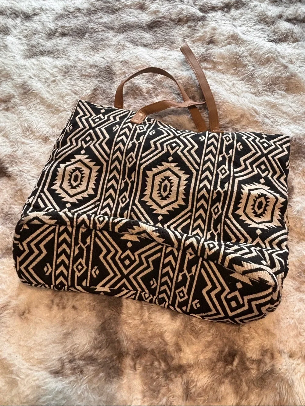 Unknown spacious black